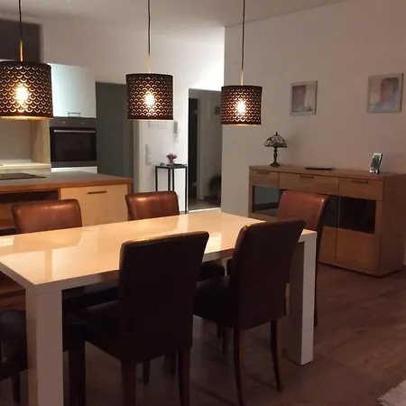 아파트 Ferienwohnung *